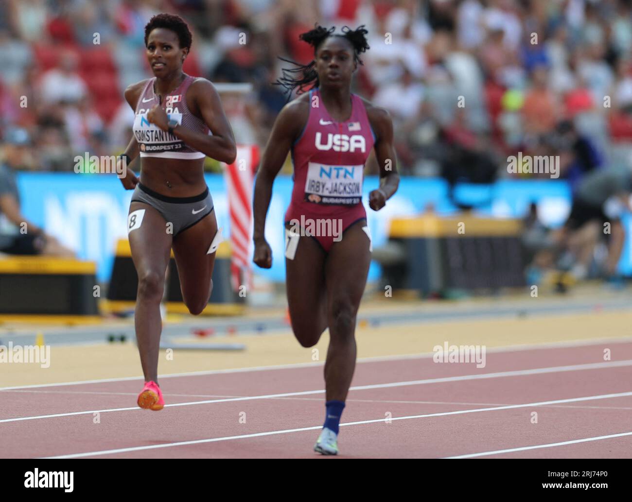 Kyra CONSTANTINE of CAN and Lynna IRBY-JACKSON of USA heat 2 400 METRES ...