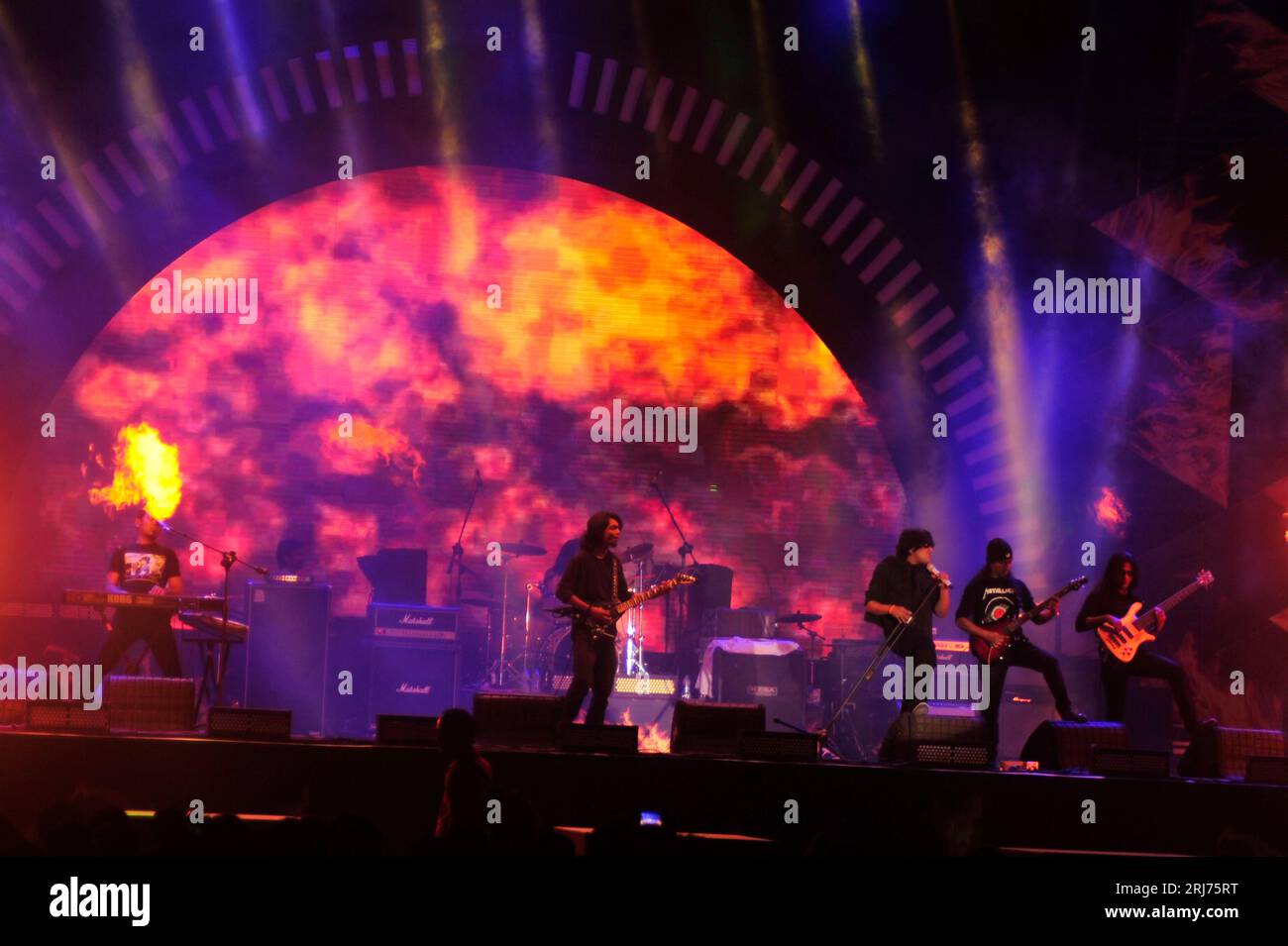 Cricket world cup concert hi-res stock photography and images - Alamy