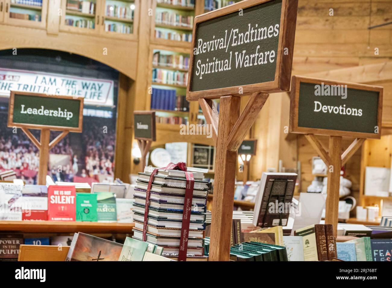 Charlotte North Carolina,Billy Graham Library,bookstore shelves books display sale,retail space