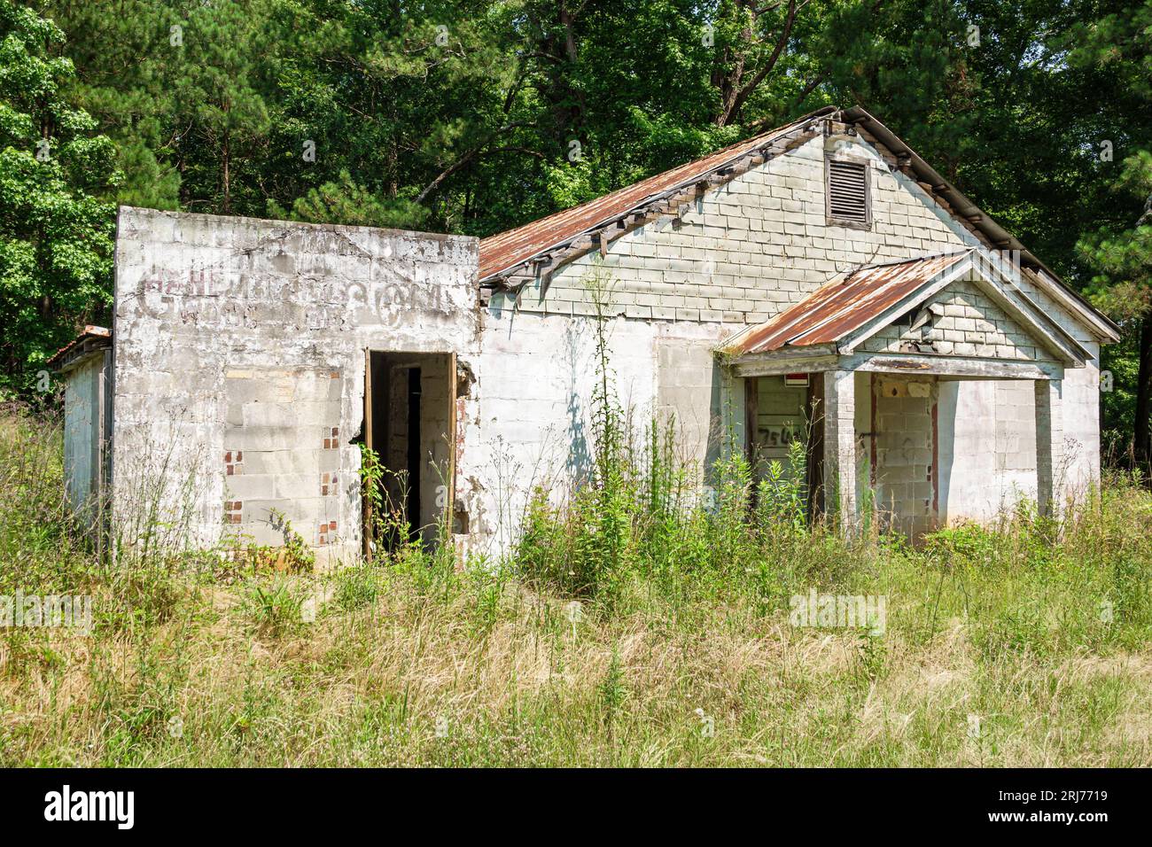 Winnsboro South Carolina,empty vacant abandoned former businesses,roadside commercial real estate,rural economy lost jobs,outside exterior,building fr Stock Photo