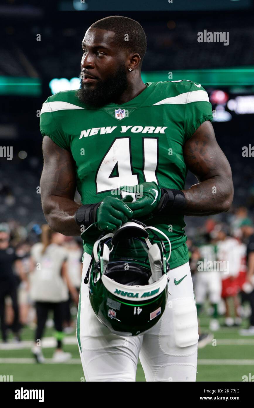 New York Jets linebacker Claudin Cherelus (41) in action against the Tampa  Bay Buccaneers during an NFL pre-season football game Saturday, Aug. 19,  2022, in East Rutherford, NJ. (AP Photo/Rich Schultz Stock