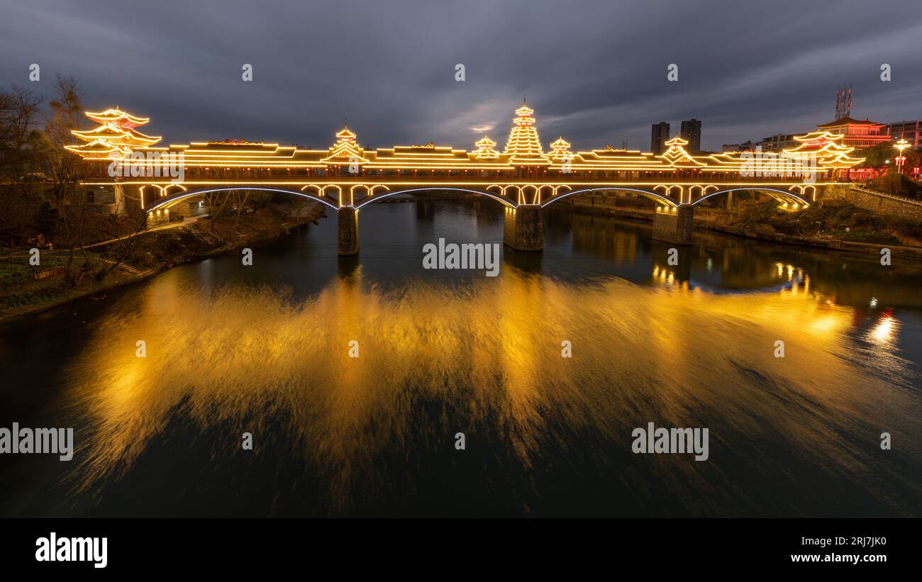 Archaize bridge hi-res stock photography and images - Alamy