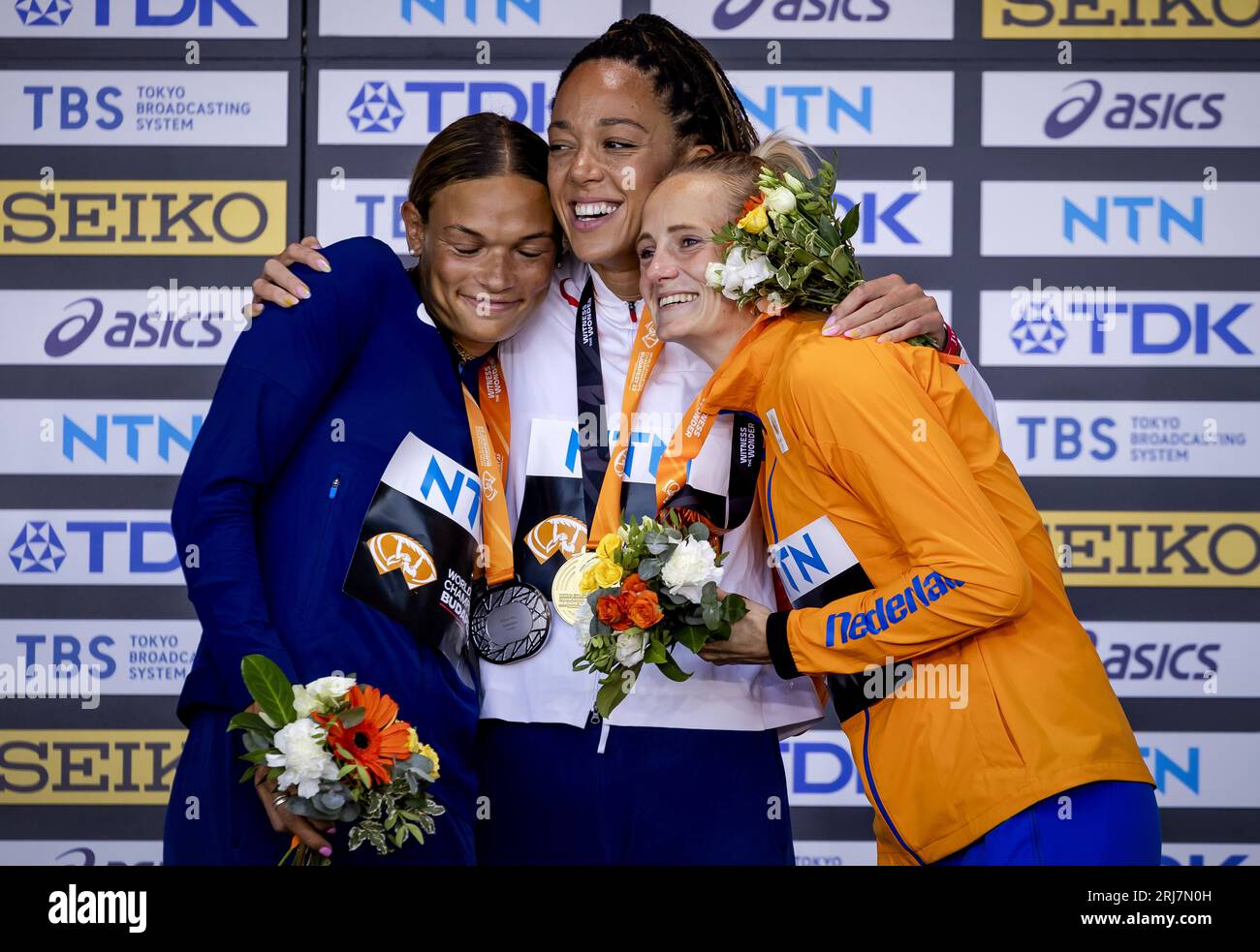 Igrzyska Olimpijskie 2023 Budapeszt Budapest, Hungary. 21st Aug, 2023. BUDAPEST - Anouk Vetter with her