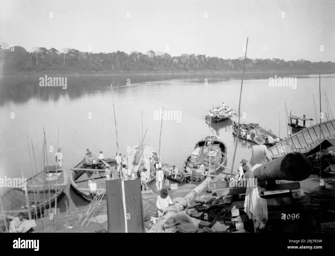 Barcos Utilizados para Transporte ao Longo do Rio Madeira - 1096 1910 by Dana B. Merrill Stock Photo