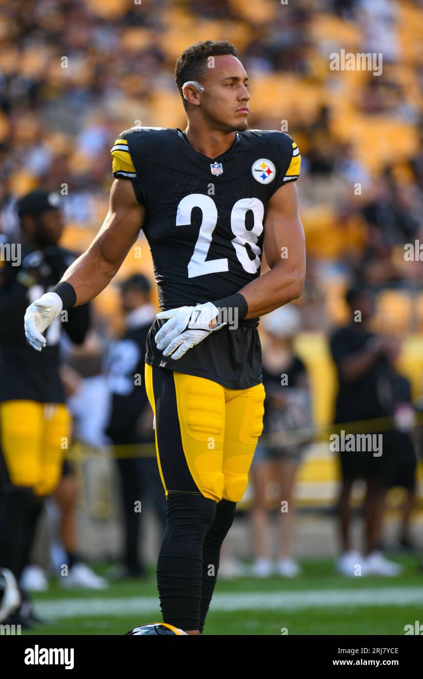 Pittsburgh, Pennsylvania, USA. 19th Aug, 2023. August 19th, 2023 Pittsburgh Steelers safety Miles Killebrew (28) during pregame warmups at Pittsburgh Steelers vs Buffalo Bills in Pittsburgh, PA. Jake Mysliwczyk/AMG Media (Credit Image: © AMG/AMG via ZUMA Press Wire) EDITORIAL USAGE ONLY! Not for Commercial USAGE! Stock Photo