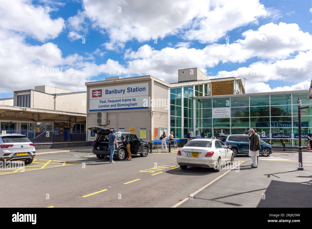 Entrance to Banbury Railway Station, Station Road, Banbury, Oxfordshire, England, United Kingdom Stock Photo