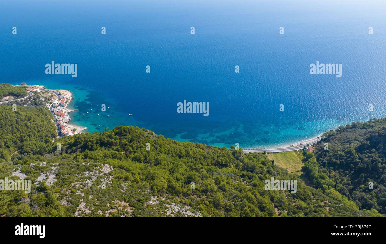 Aerial view drone sea forest hi-res stock photography and images - Alamy