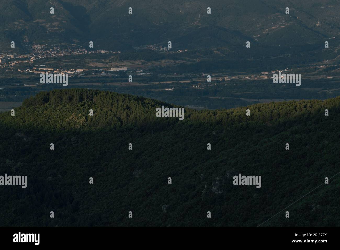 Hill layer hi-res stock photography and images - Alamy