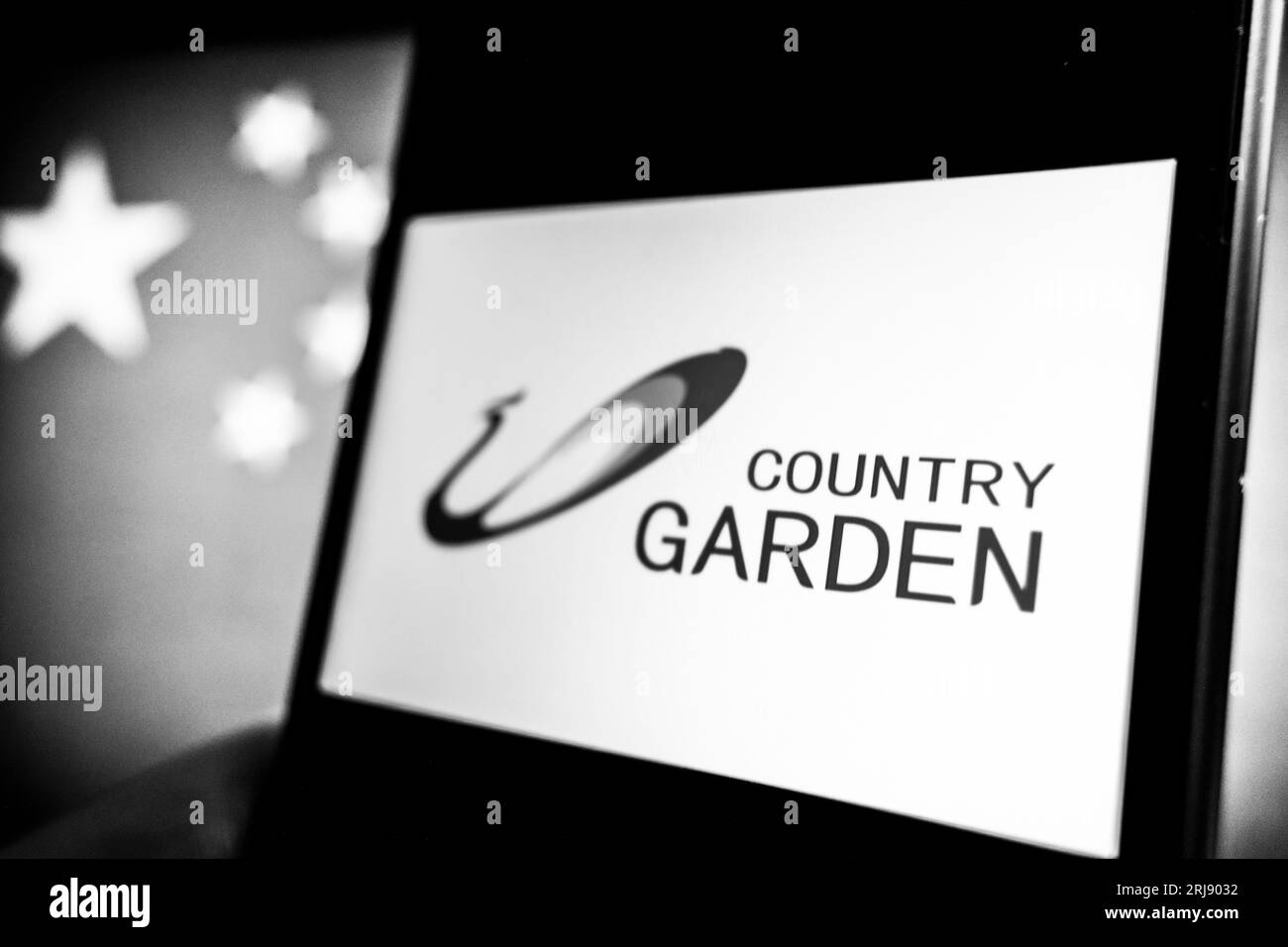 Santa Clara, California, USA. 21st Aug, 2023. The logo of Country Garden, a major real estate property development company in the People's Republic of China. The company is led by China's wealthiest woman, Yang Huiyan.Country Garden is at risk of collapse due to being overleveraged with bad debt and being involved in a massive asset bubble. The company will be delisted from the Hong Kong Hang Seng Index. (Credit Image: © Taidgh Barron/ZUMA Press Wire) EDITORIAL USAGE ONLY! Not for Commercial USAGE! Stock Photo