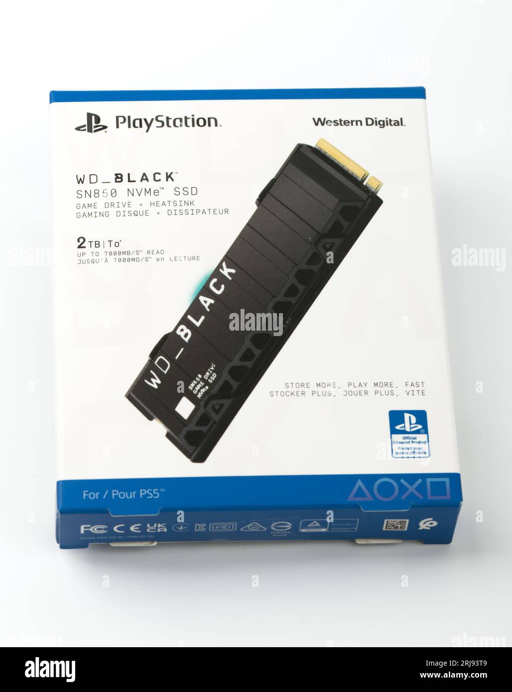 HUETTENBERG, HESSE/GERMANY - 8-04-2023: WESTERN DIGITAL SSD Memory  Expansion for Playstation 5 Play Console Stock Photo - Alamy