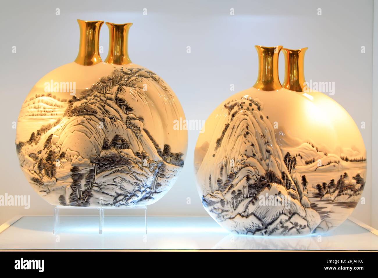 Exquisite modelling hi-res stock photography and images - Alamy