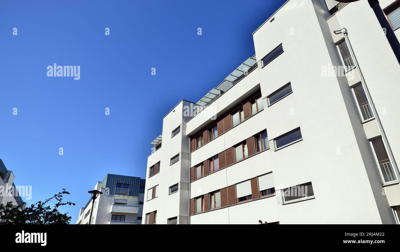 Luxury modern residential apartment building complex Stock Photo - Alamy - Luxury Modern Apartment Complexes With Secure Locks