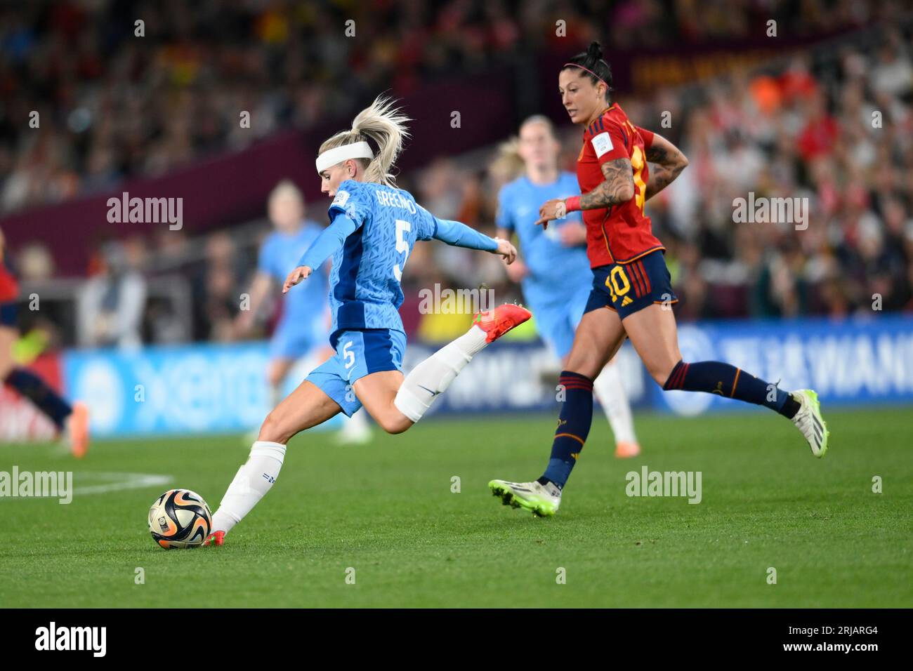 Sydney, Australia. 20th Aug, 2023. Alex Greenwood of England and Jennifer Hermoso of Spain during the FIFA Women's World Cup 2023 Final match between Spain Women and England Women at Stadium Australia, Sydney, Australia on 20 August 2023. Photo by Richard Nicholson. Editorial use only, license required for commercial use. No use in betting, games or a single club/league/player publications. Credit: UK Sports Pics Ltd/Alamy Live News Stock Photo