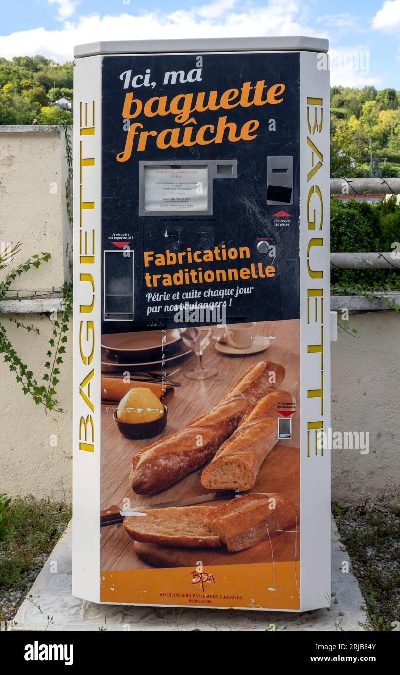 A street vending machine for making and dispensing baguettes in the village of Nanteuil-sur-Marne, Seine-et-Marne, Ile-de-France, France. Stock Photo