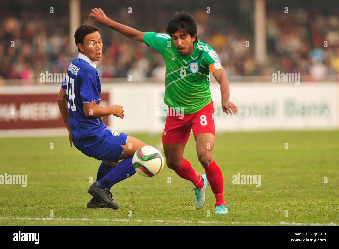 Banglabandhu Gold Cup semifinal match between Bangladesh and Thailand at the Bangabandhu National Stadium, Dhaka, Bangladesh, 06 February, 2015. Stock Photo