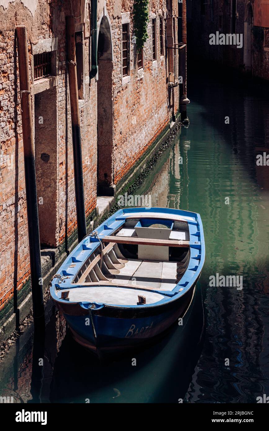Old river boat docked hi-res stock photography and images - Alamy