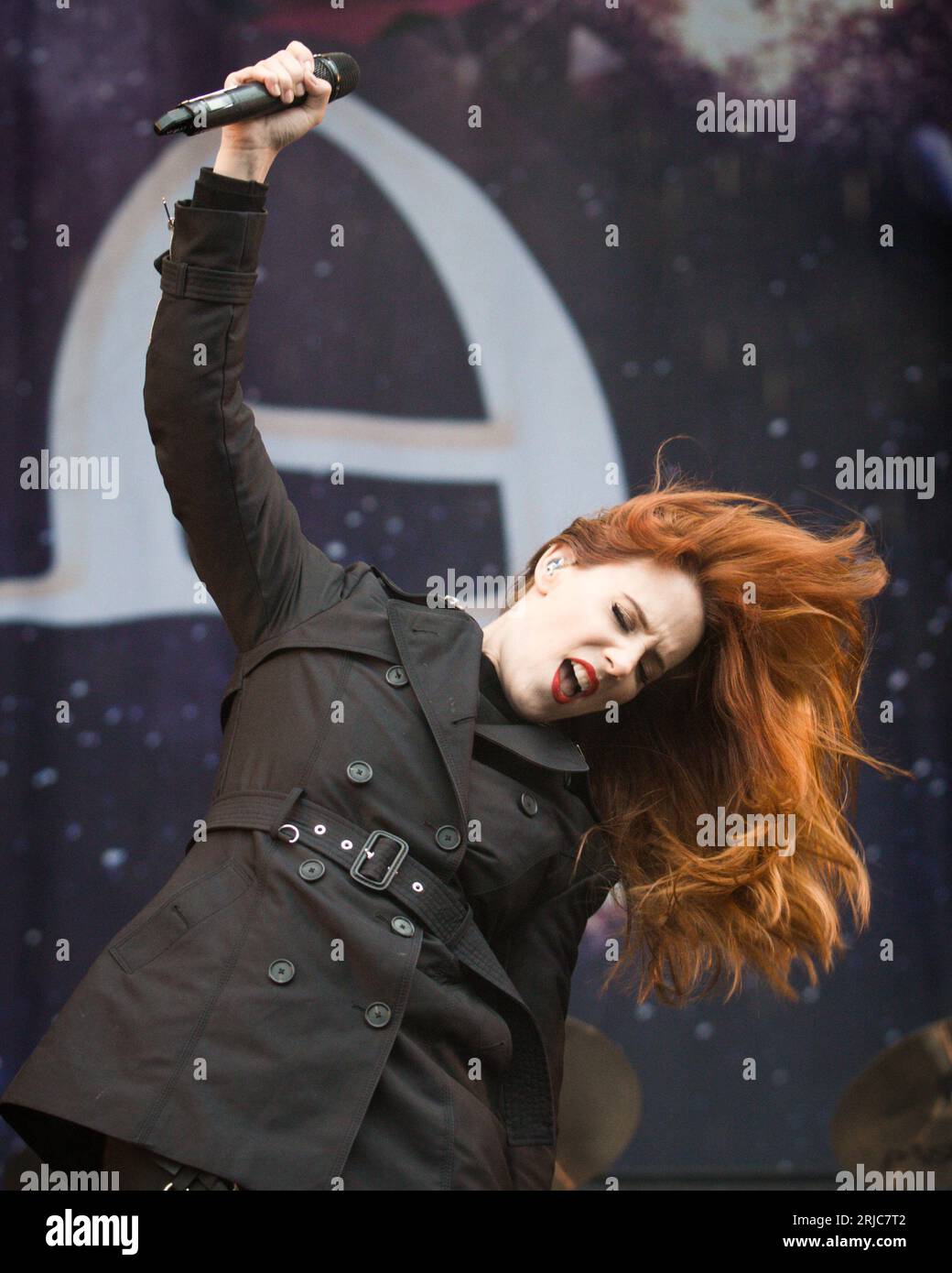 High res photo of simone simons hi-res stock photography and images - Alamy