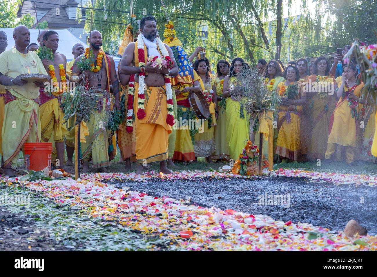 Pandit Ayya Goparla Maroude at the start of the walk through hot burning coals, Thimithi Fire Walking Festival in Jamaica, Queens New York Stock Photo