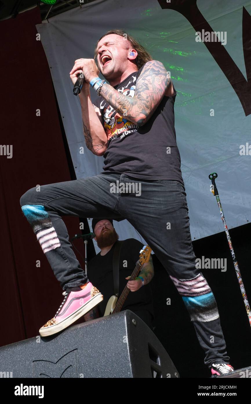 Barry 'Baz' Mills of Massive Wagons performing at the Weyfest Music Festival, August 20, 2023 Stock Photo