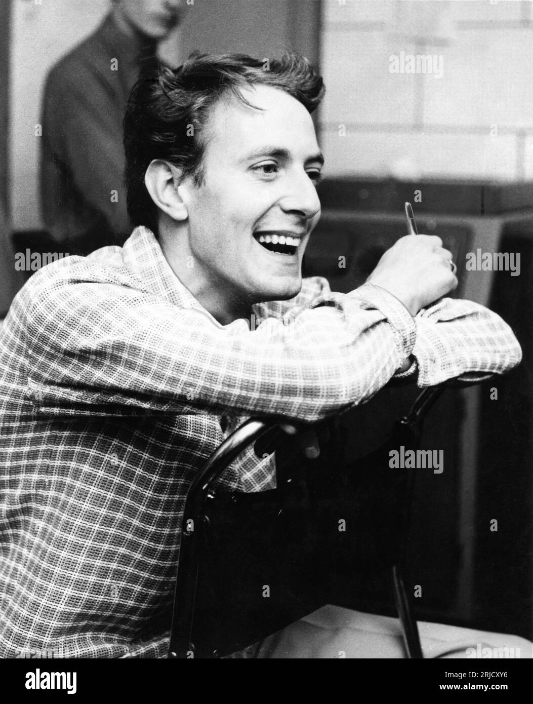 Film Composer JOHN BARRY early 1962 candid in recording studio Stock Photo