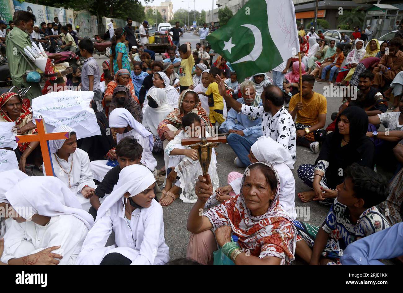 HYDERABAD, PAKISTAN, 22/08/2023, Members of Christian Community are holding protest demonstration against attacked on churches in Jaranwala incident and demanding for Justice, held at Karachi press club on Tuesday, August 22, 2023. Stock Photo