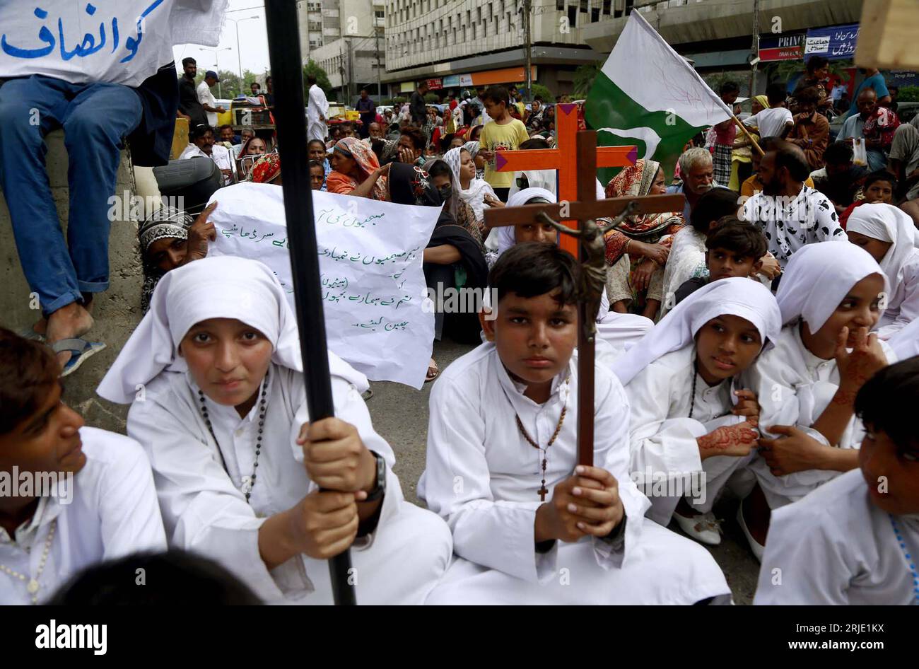 HYDERABAD, PAKISTAN, 22/08/2023, Members of Christian Community are holding protest demonstration against attacked on churches in Jaranwala incident and demanding for Justice, held at Karachi press club on Tuesday, August 22, 2023. Stock Photo