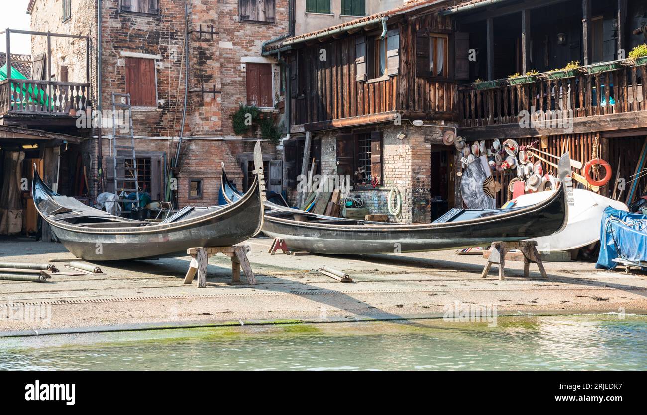 Building gondolas in Venice Stock Photo