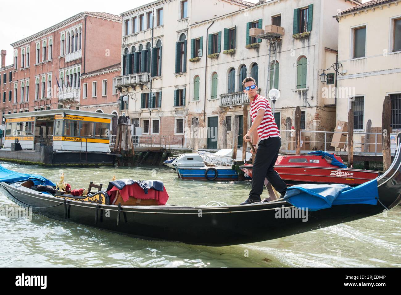Gondolier on narrow canal hi-res stock photography and images - Alamy