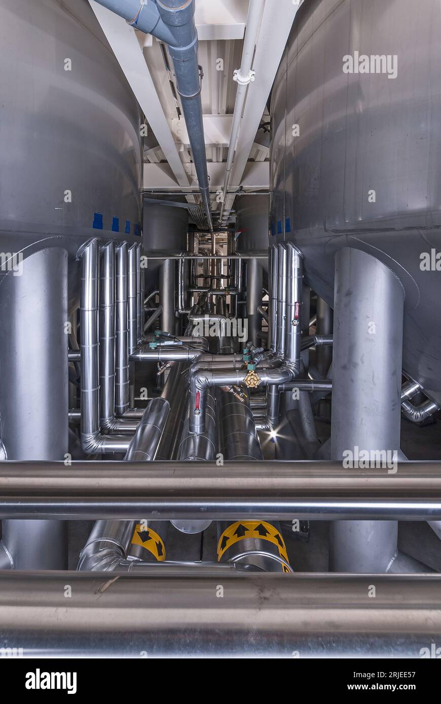 Piping, tubing, and vats in a commercial beer brewery Stock Photo Alamy