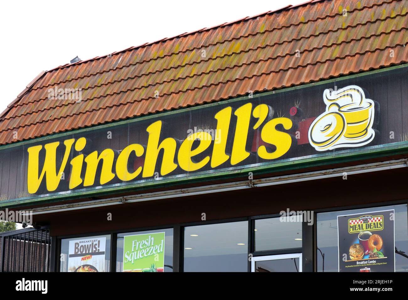 Winchell's donut house hi-res stock photography and images - Alamy