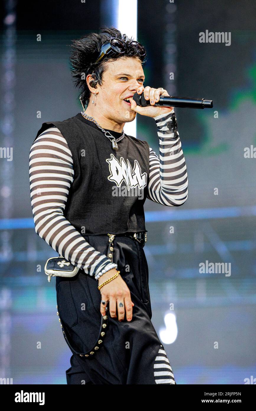 Hungary 11 August 2023 Yungblud live at Sziget Festival in Budapest © Andrea Ripamonti / Alamy Stock Photo