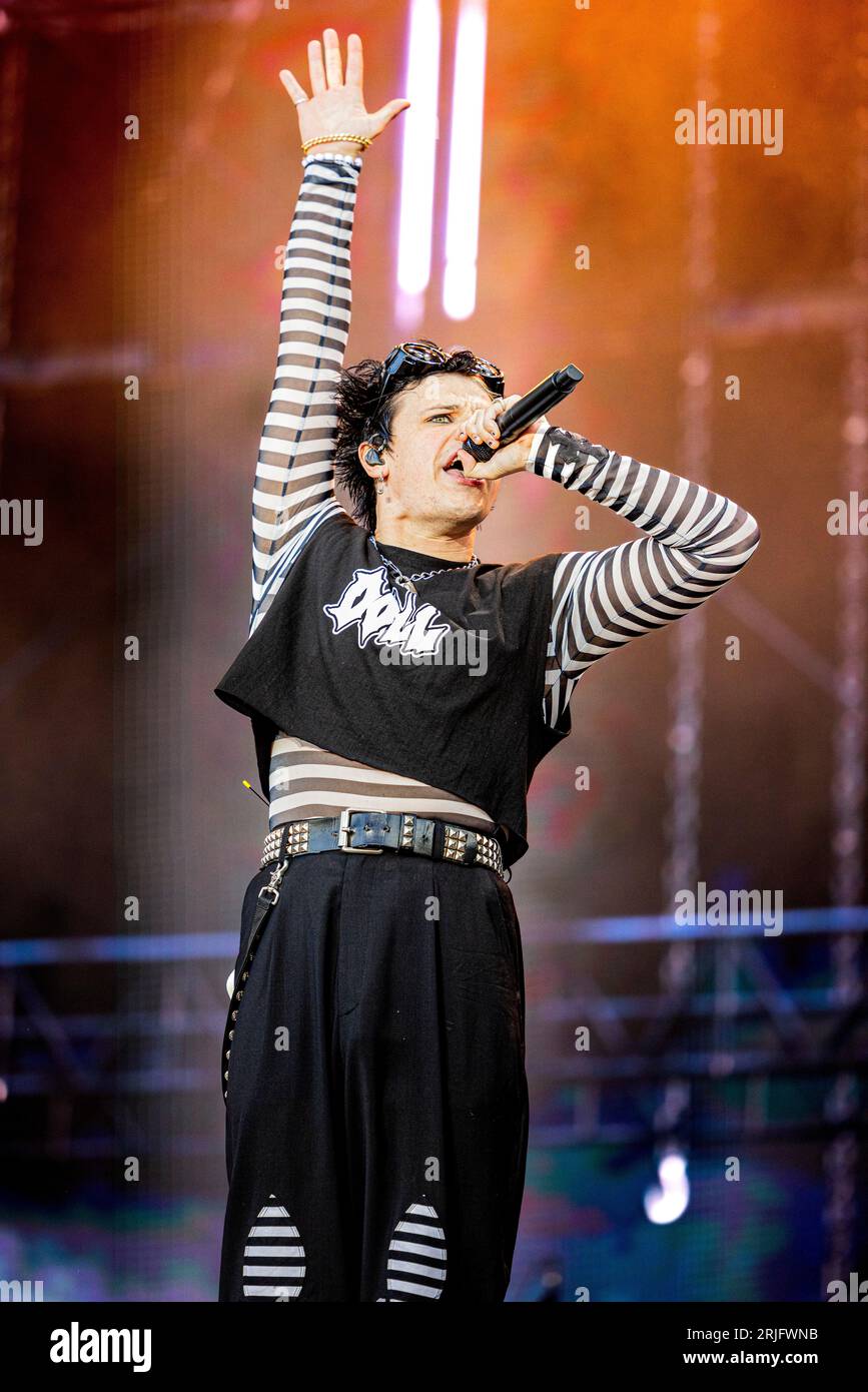 Hungary 11 August 2023 Yungblud live at Sziget Festival in Budapest © Andrea Ripamonti / Alamy Stock Photo