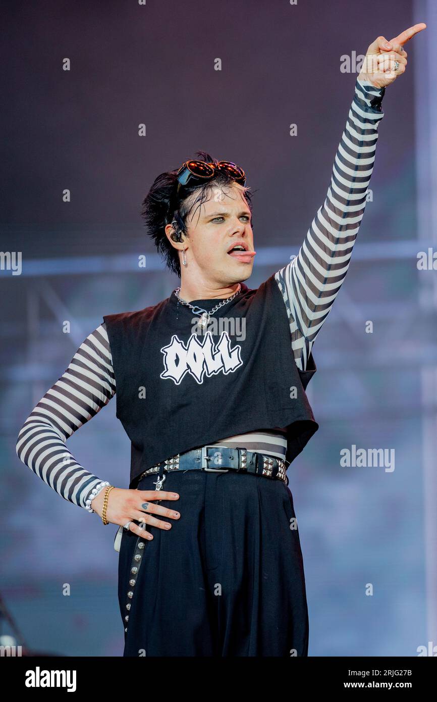 Hungary 11 August 2023 Yungblud Live At Sziget Festival In Budapest 
