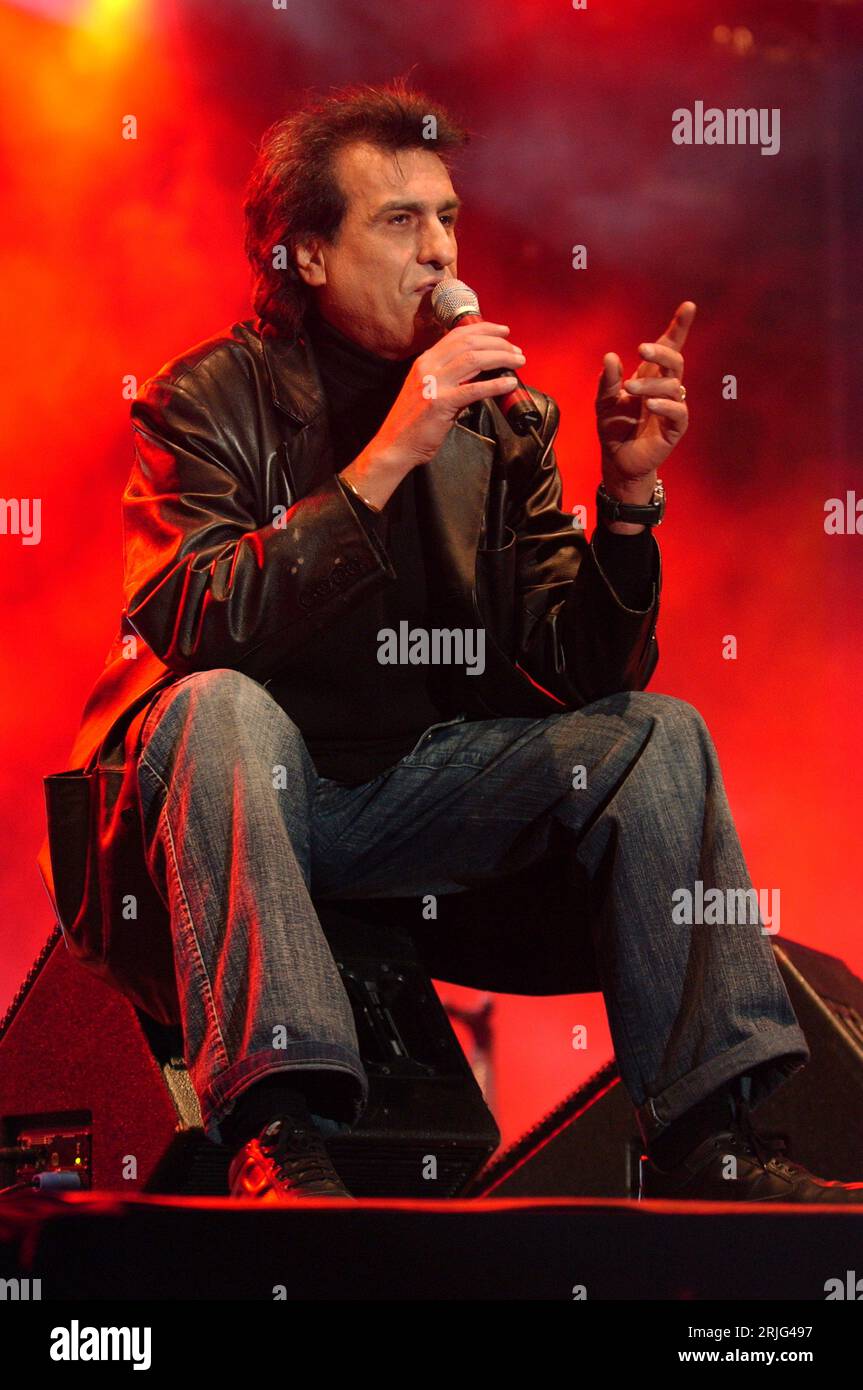 Toto cutugno 2004 hi-res stock photography and images - Alamy