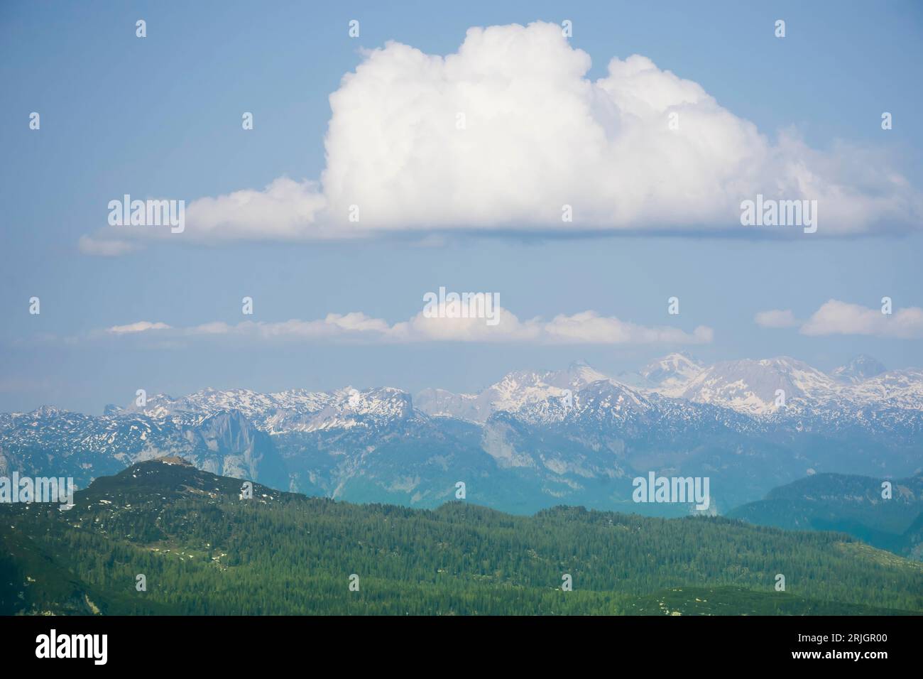 Amazing panorama from '5 Fingers' viewing platform in the shape of a hand with five fingers on Mount Krippenstein in the Dachstein Mountains, Austria Stock Photo