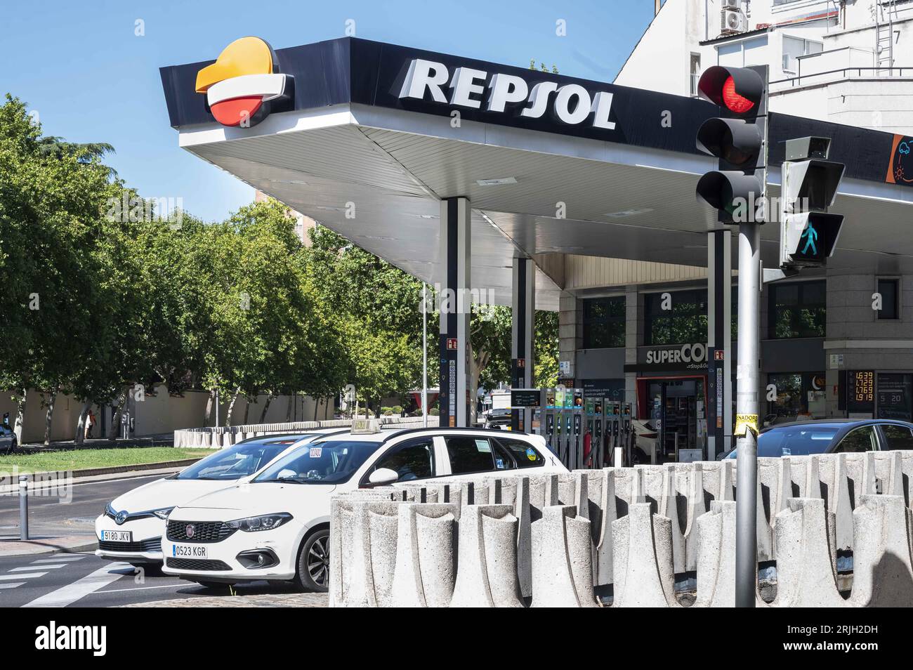 Madrid, Spain. 6th Aug, 2023. A gas station from the Spanish fossil