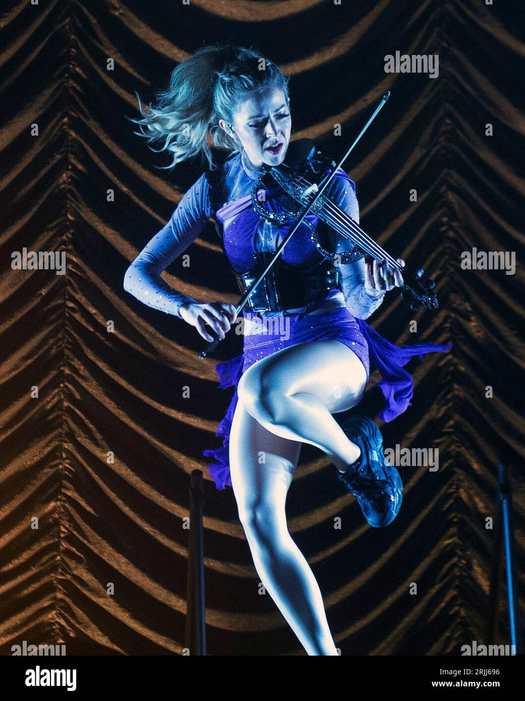 lindsey stirling blue dress Lindsey Stirling performs at CMA Country Christmas