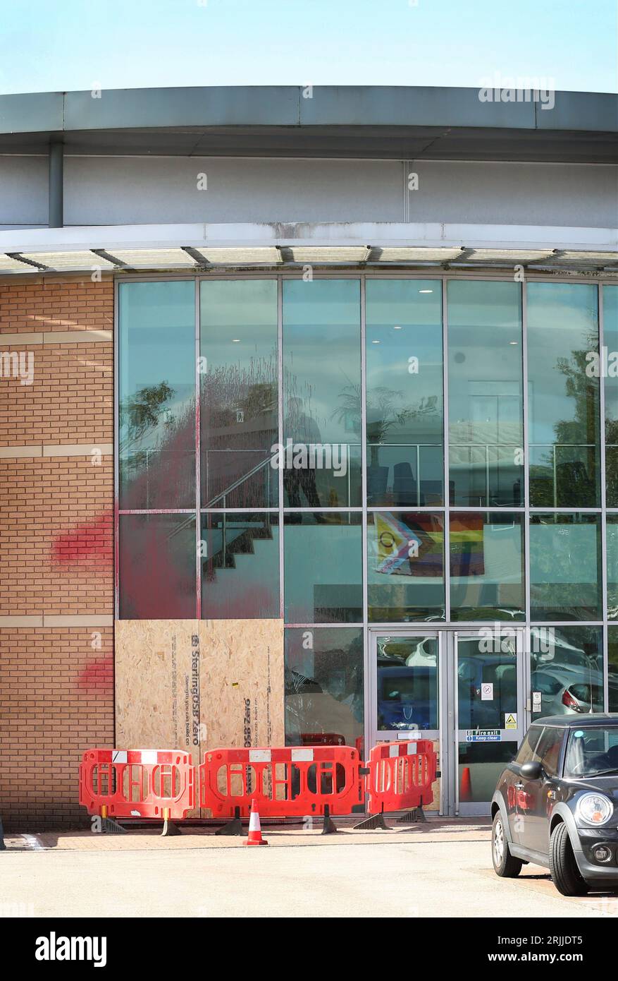 Doncaster, UK. 22nd Aug, 2023. A silhouetted figure of a worker stares