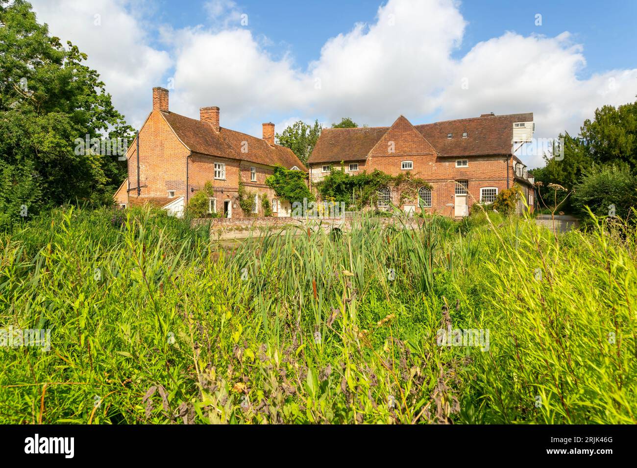 Flatford Mill, East Bergholt, Suffolk, England, UK Stock Photo Alamy