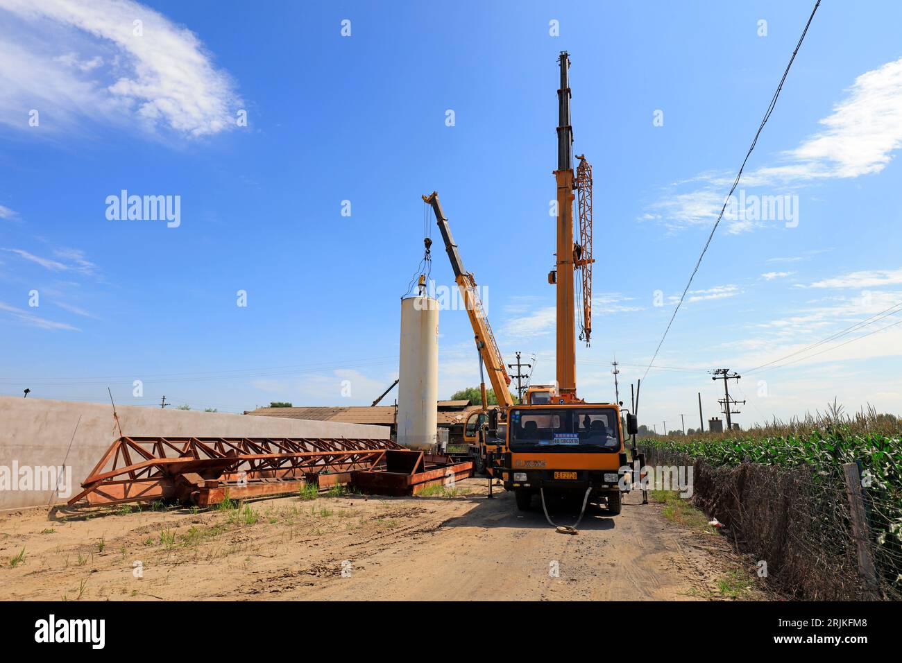Crane hoisting equipment Stock Photo Alamy