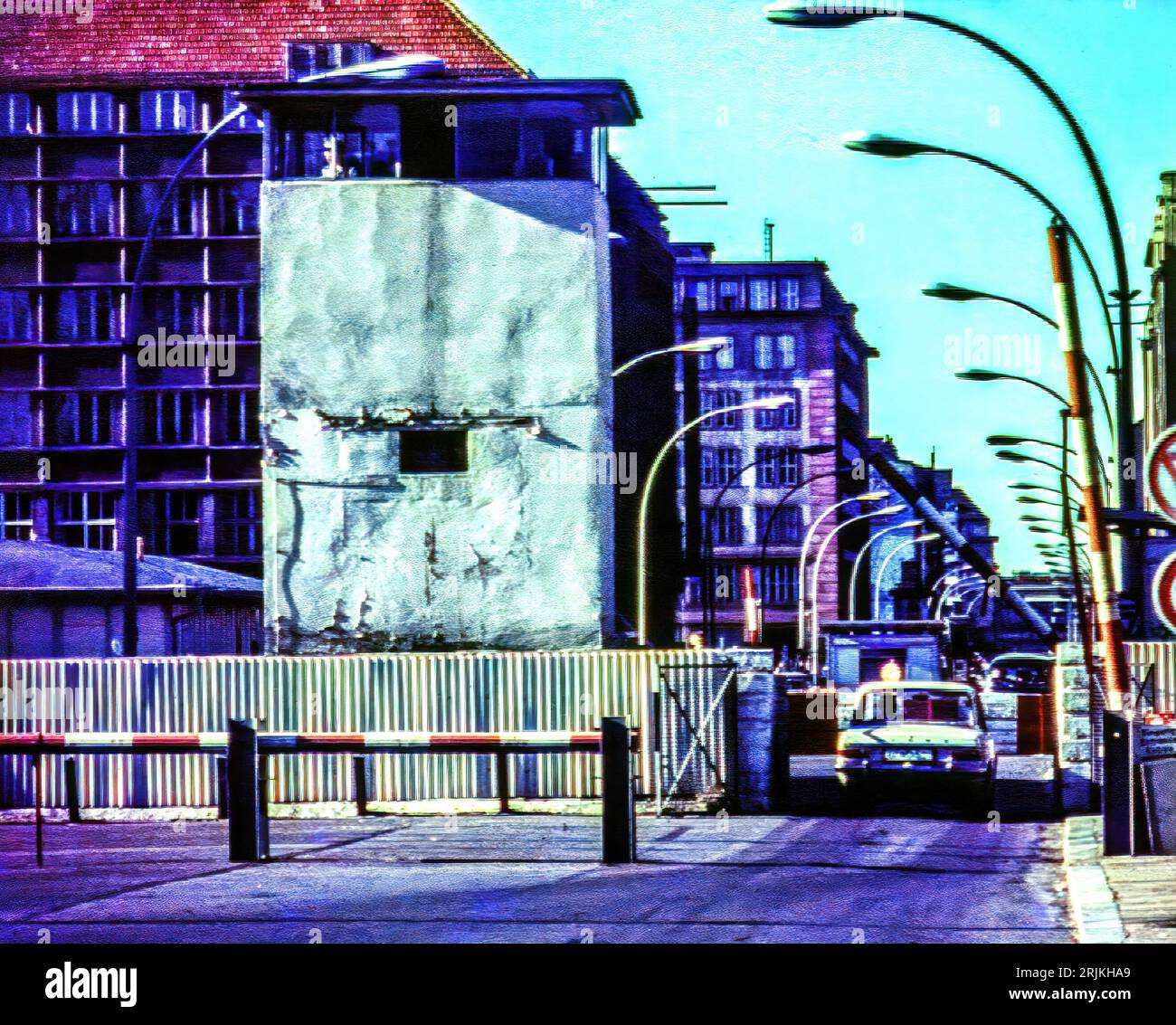 Charlie Point Checkpoint Charlie: A Symbol Of The Cold War – XTAEII