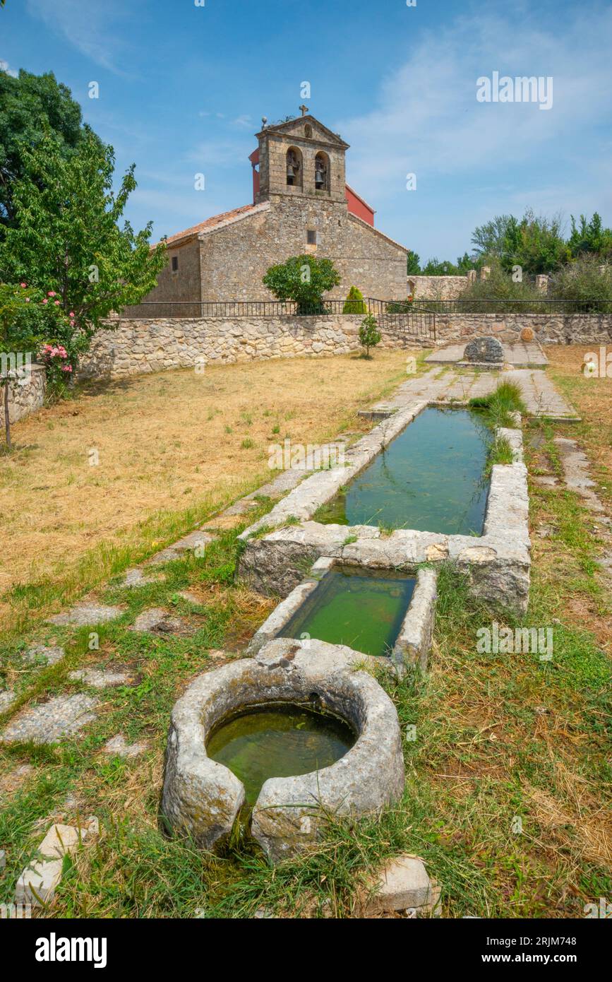 Fountain and Nuestra Señora de Tejadilla church. Ventosilla y Tejadilla, Segovia province, Castilla Leon, Spain. Stock Photo