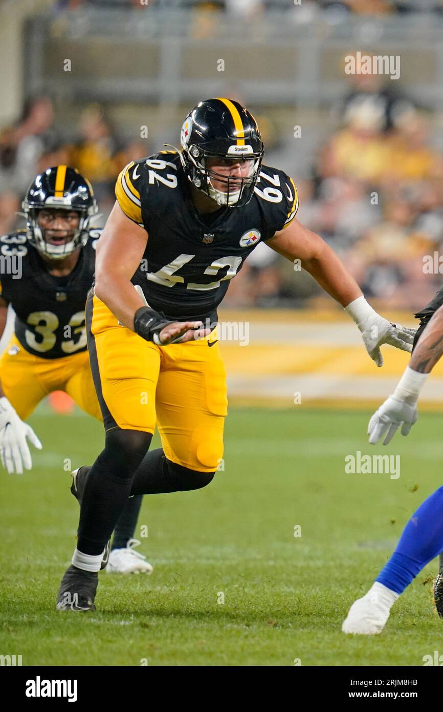 pittsburgh-steelers-center-ryan-mccollum