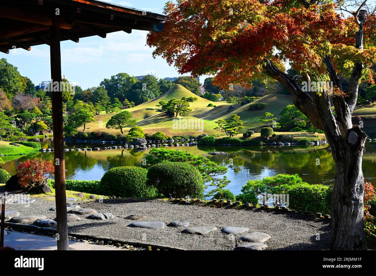 suizenji-jojuen-park-hi-res-stock-photography-and-images-alamy