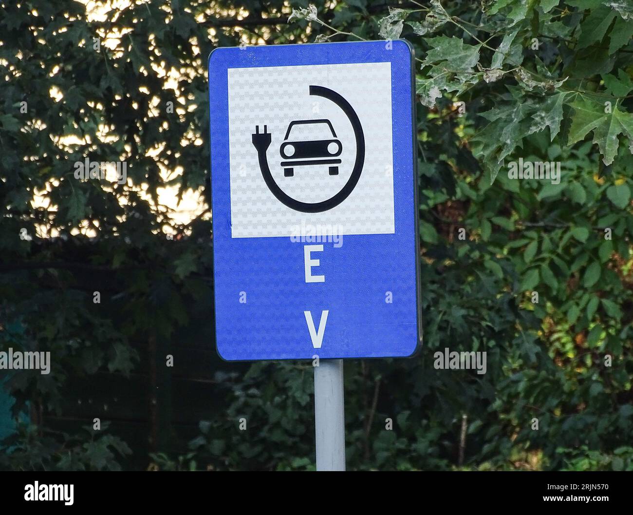 Indicator for electric cars. Recharging station for electric cars Stock ...