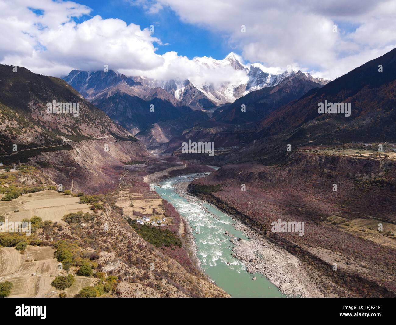 Namcha barwa hi-res stock photography and images - Alamy