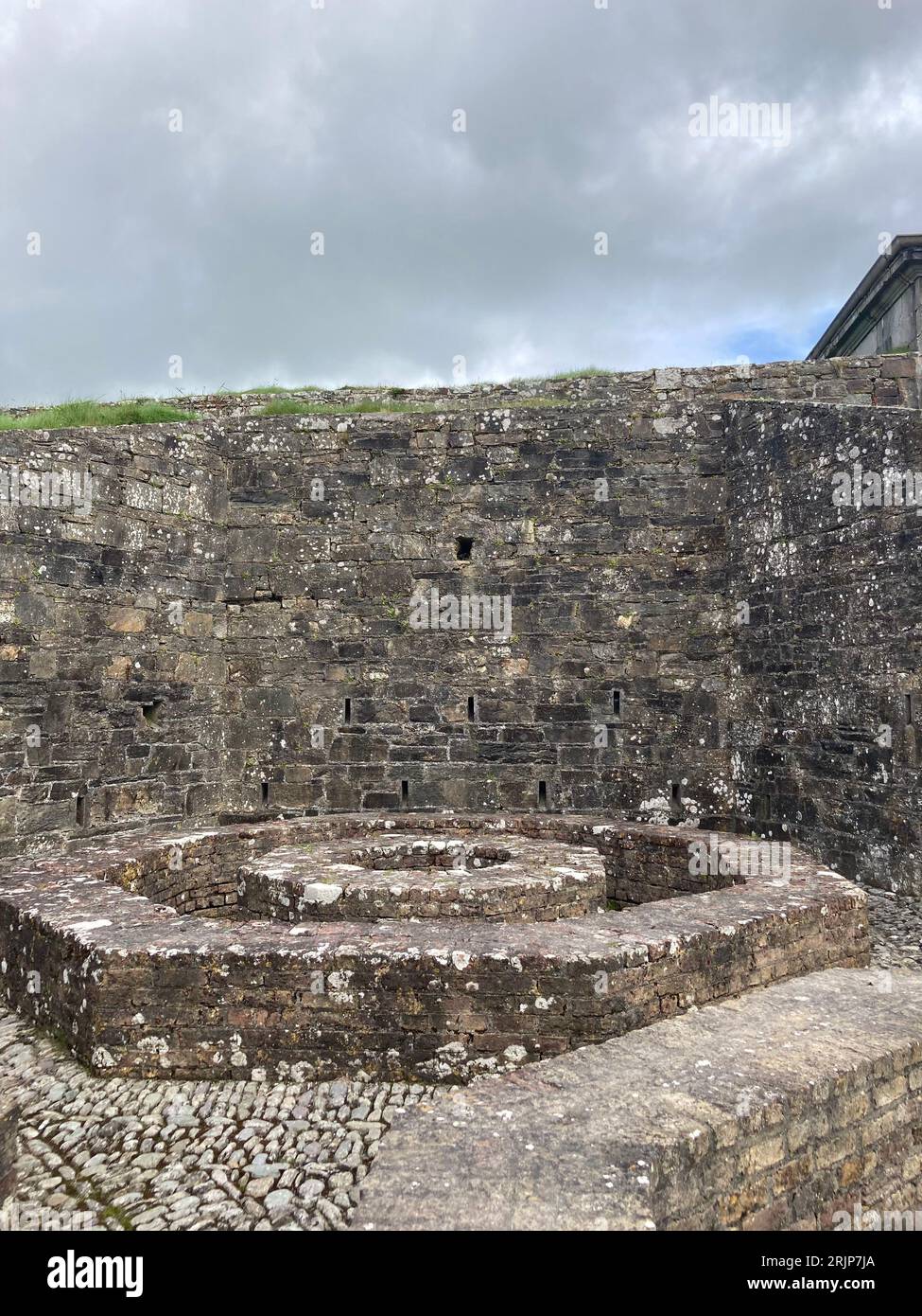 Embanked enclosure — Portnacrinnaght