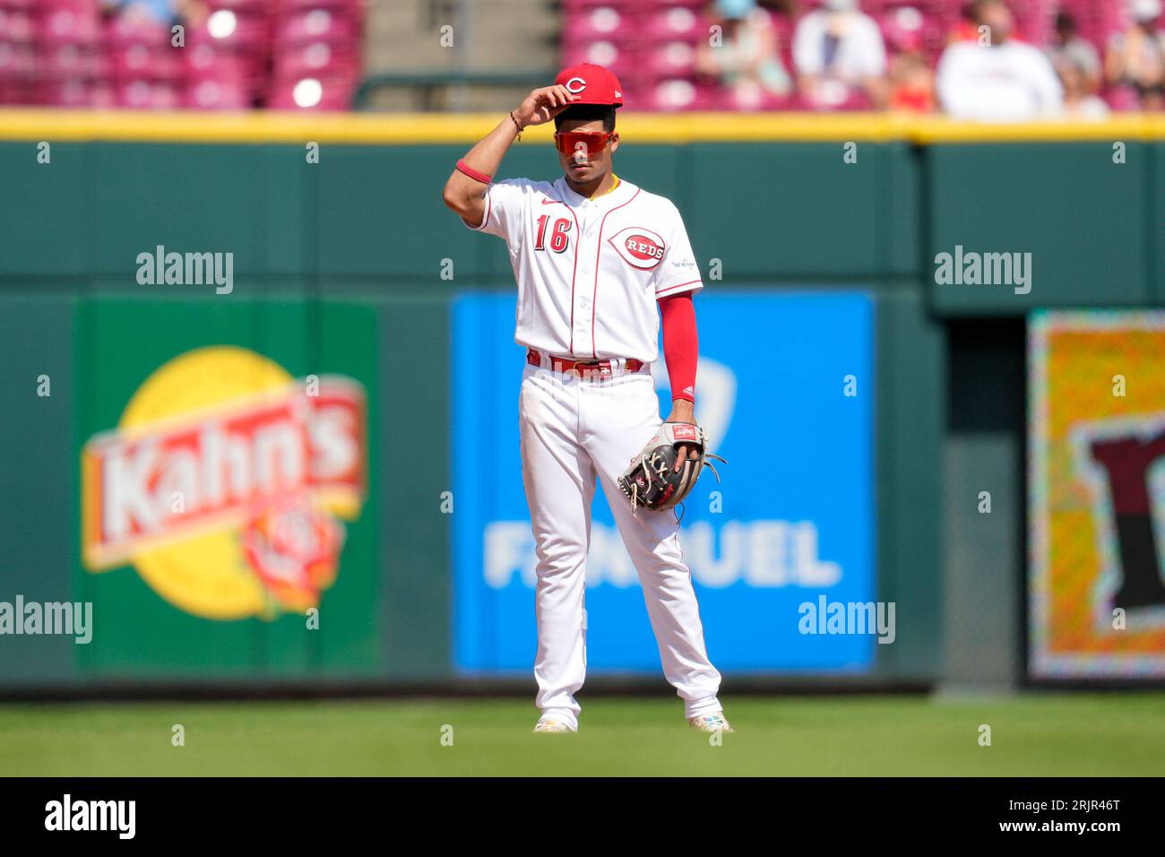 Cincinnati Reds third baseman Noelvi Marte plays during a baseball game