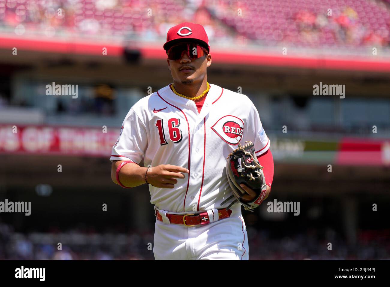 Cincinnati Reds third baseman Noelvi Marte plays during a baseball game