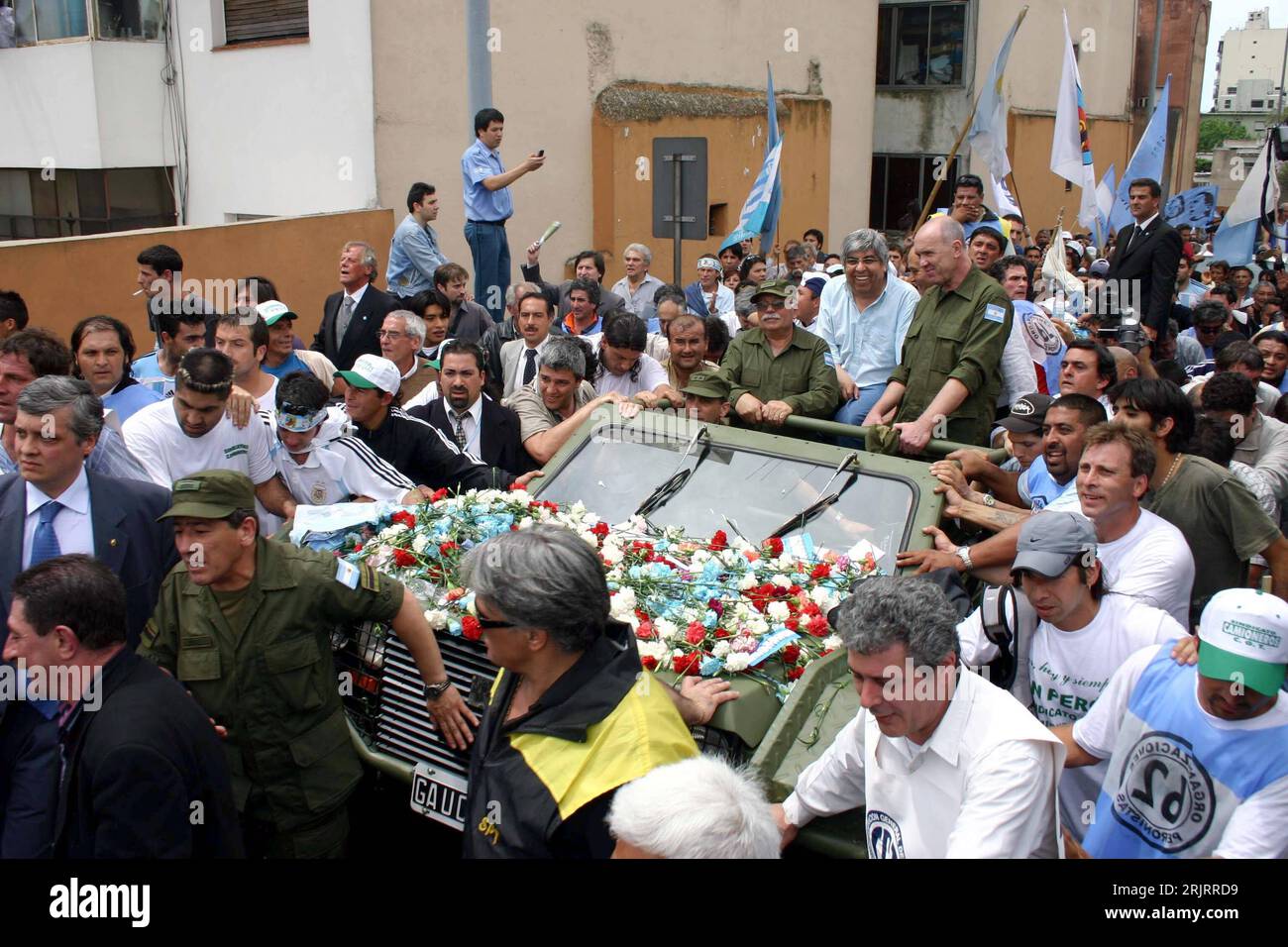 Die Bestatterin von Kilcross: Eine Frau hin- und hergerissen zwischen  Pflicht und Freiheitsgefühl. Ein bewegender Roman vor der malerischen Küste  Irlands mit einem feinen Hauch englischen Humors. #diebesatterinvonkilcross  #annegriffin #kindler #irland ..., image size:1300x956